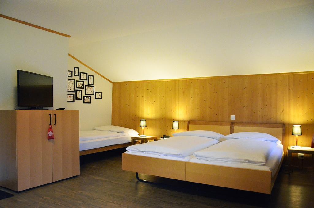Hotel Garni Hostatt Engelberg Kamer foto